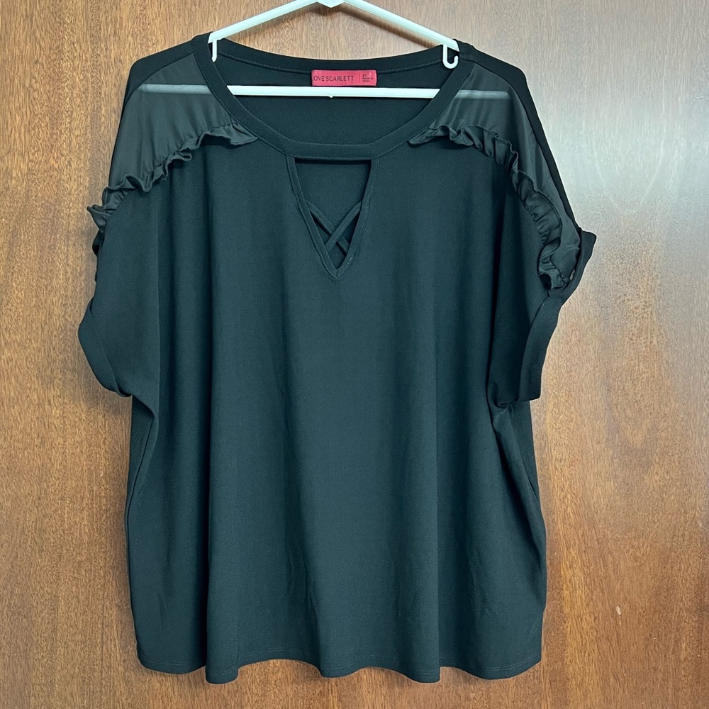 Love Scarlett Black Criss Cross Ruffle Short Sleeve Top Size 2X